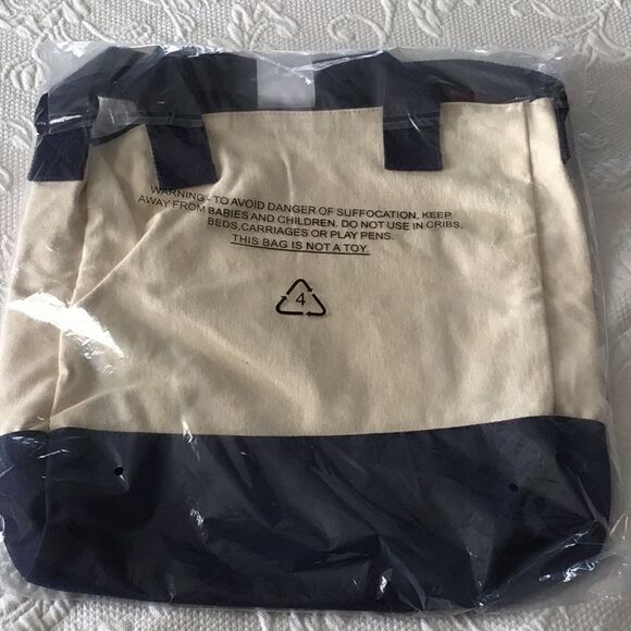 Nautica Navy Cream Canvas Tote NEW - Picture 4 of 9